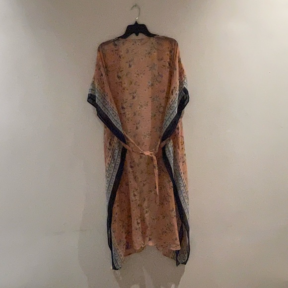 Lucky Brand Floral Border Tie Kimono - Picture 4 of 8